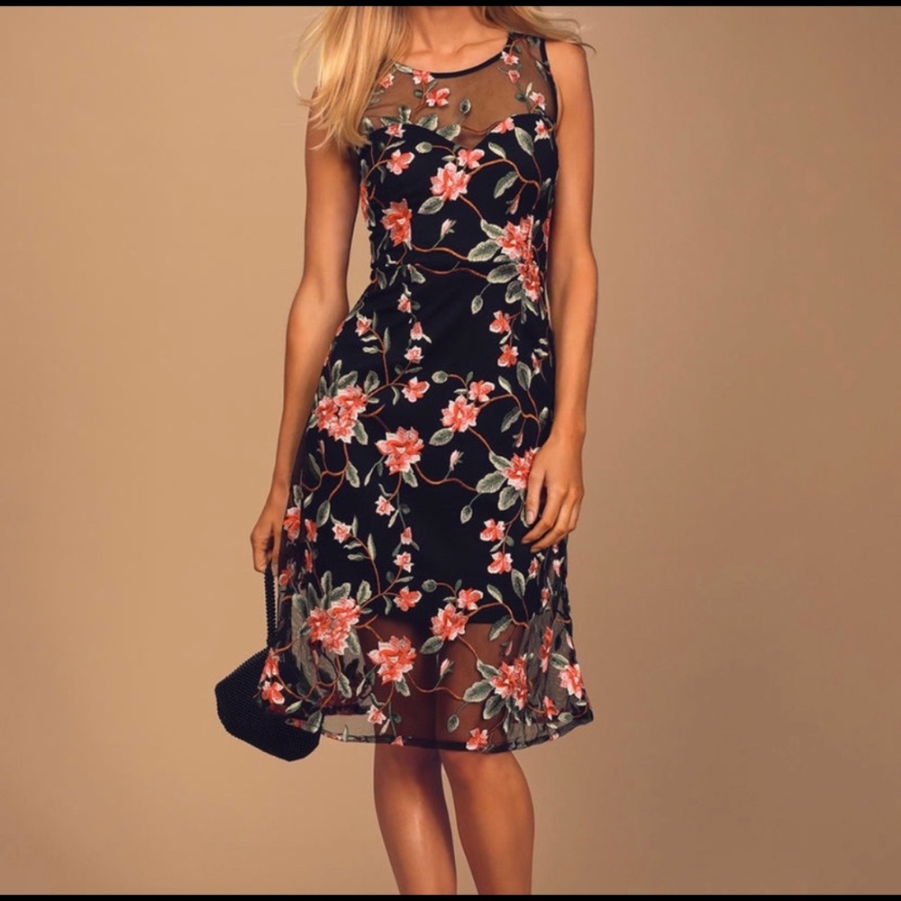 Lulus Black Embroider Headliner sleeveless Dress